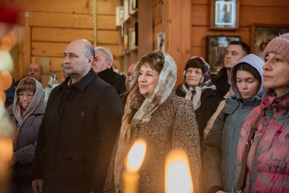 Екатерина Алтабаева: Приняла участие в Божественной литургии в Храме Богоявления Господня в селе Передовое Екатерина Алтабаева: Приняла участие в Божественной литургии в Храме Богоявления Господня в селе Передовое