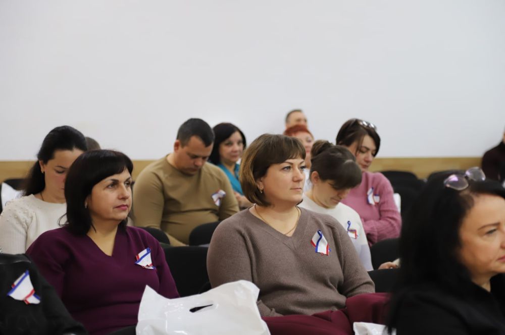Анжелика Ястребова: Администрацией Бахчисарайского района отработано 1660 обращений, поступивших в социальные сети и 971 обращений в комментариях государственных пабликов Анжелика Ястребова: Администрацией Бахчисарайского района отработано 1660 обращений, поступивших в социальные сети и 971 обращений в комментариях государственных пабликов