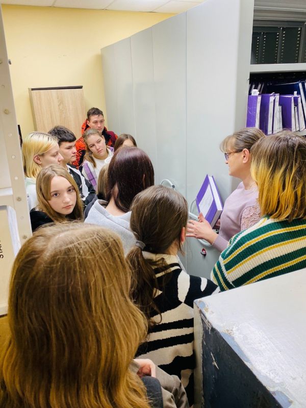 Феодосийский городской отдел ЗАГС провёл День открытых дверей, приуроченный к сегодняшнему значимому празднику - Дню Республики Крым Феодосийский городской отдел ЗАГС провёл День открытых дверей, приуроченный к сегодняшнему значимому празднику - Дню Республики Крым