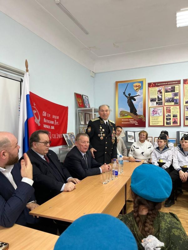 Неразрывная связь поколений Неразрывная связь поколений
