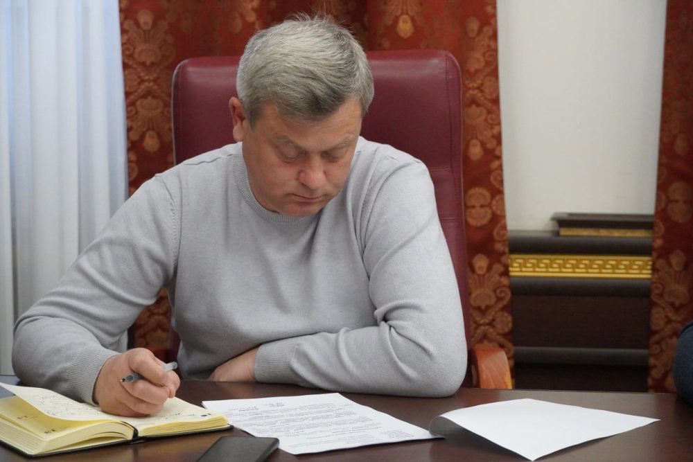 #городские_новости. Глава администрации Олег КАТОРГИН провел аппаратное совещание с заместителями и начальниками структурных подразделений администрации #городские_новости. Глава администрации Олег КАТОРГИН провел аппаратное совещание с заместителями и начальниками структурных подразделений администрации