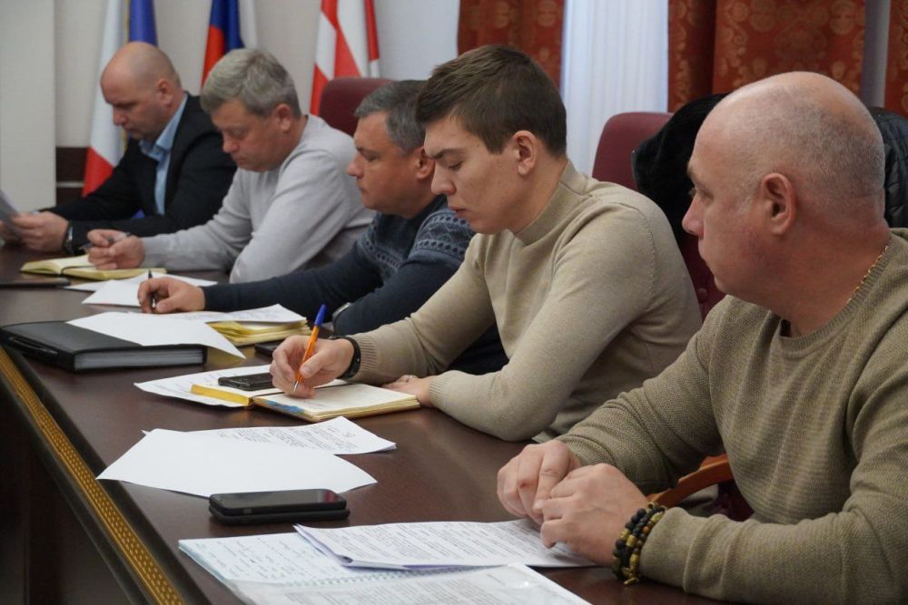 #городские_новости. Глава администрации Олег КАТОРГИН провел аппаратное совещание с заместителями и начальниками структурных подразделений администрации #городские_новости. Глава администрации Олег КАТОРГИН провел аппаратное совещание с заместителями и начальниками структурных подразделений администрации