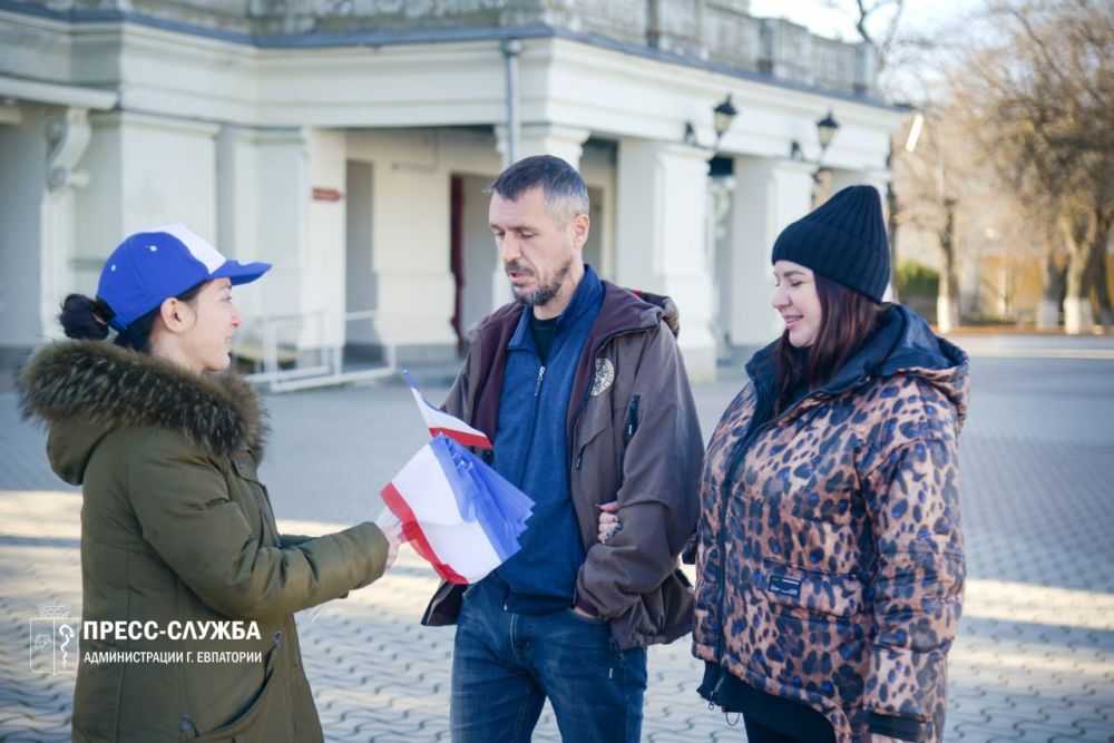 В Евпатории прошла акция, организованная молодёжью города В Евпатории прошла акция, организованная молодёжью города