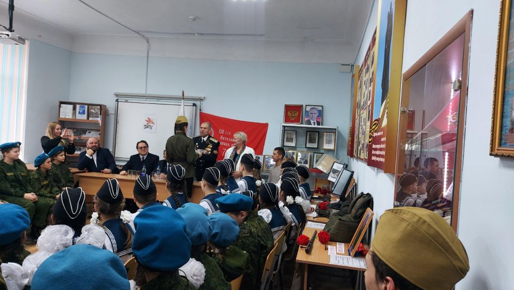 Неразрывная связь поколений Неразрывная связь поколений