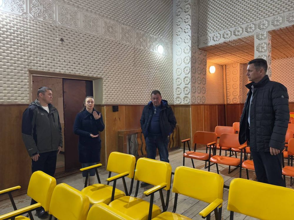 Александр Дудинов: Осмотрел объект капитального ремонта - Красноярский сельский Дом культуры Александр Дудинов: Осмотрел объект капитального ремонта - Красноярский сельский Дом культуры