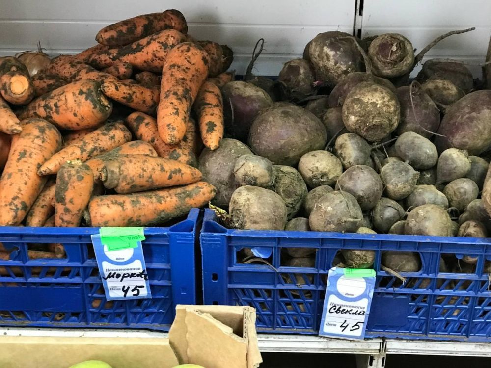 Сотрудники Управления по экономическому развитию, аграрной и инвестиционной политике администрации Сакского района провели выездной мониторинг цен на социально значимые продукты питания в рамках контроля за соблюдением... Сотрудники Управления по экономическому развитию, аграрной и инвестиционной политике администрации Сакского района провели выездной мониторинг цен на социально значимые продукты питания в рамках контроля за соблюдением...