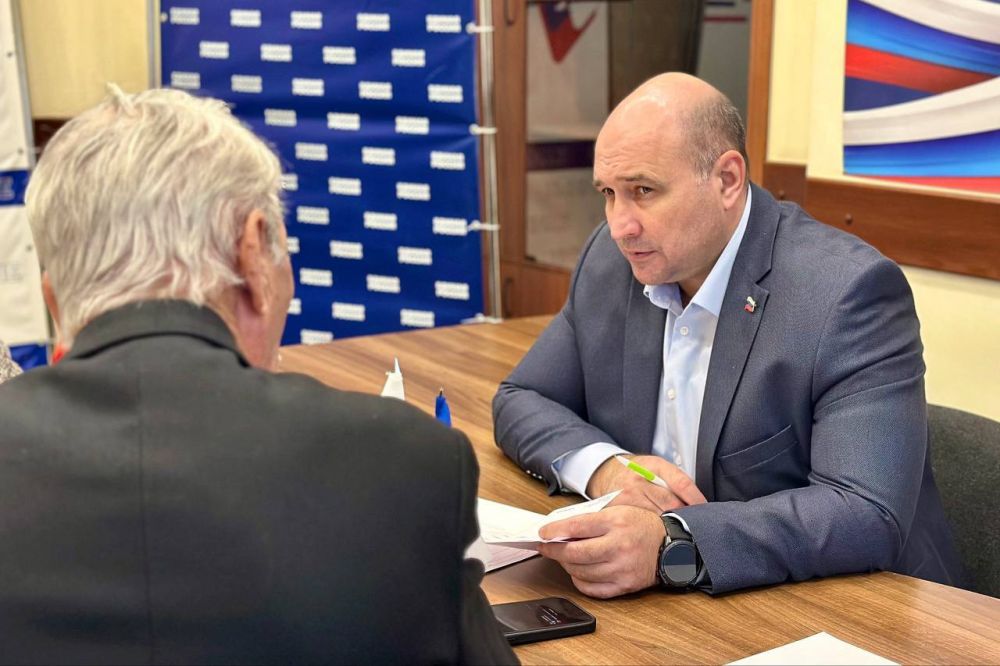 Владимир Немцев: Накануне провёл приём граждан по личным вопросам на площадке региональной общественной приёмной партии «Единая Россия» Владимир Немцев: Накануне провёл приём граждан по личным вопросам на площадке региональной общественной приёмной партии «Единая Россия»