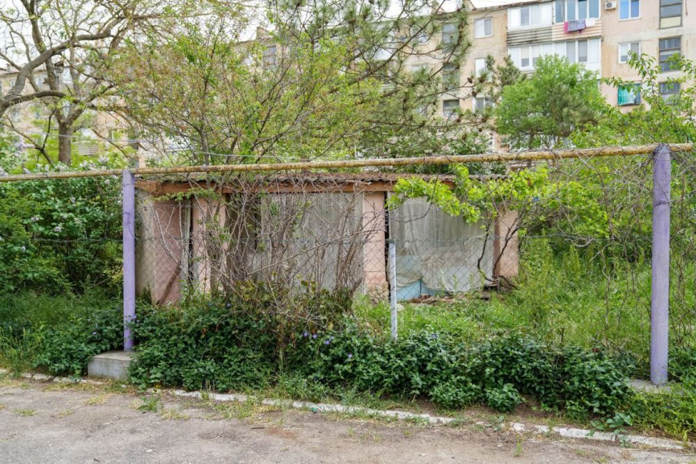 Александр Юрьев: По обращению граждан посетил двор на ул. Советская, 4, 6, 8, 10 Александр Юрьев: По обращению граждан посетил двор на ул. Советская, 4, 6, 8, 10