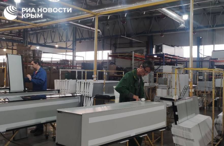 Единственное в Крыму предприятие по производству холодильного оборудования участвует в нацпроекте "Производительность труда" Единственное в Крыму предприятие по производству холодильного оборудования участвует в нацпроекте "Производительность труда"