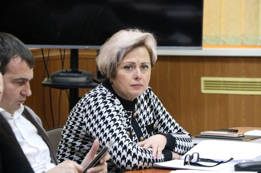 Ольга Урайкина: Сегодня состоялось совместное заседание постоянных депутатских комиссий Бахчисарайского районного совета по вопросу рассмотрения проектов решений 6-й сессии Ольга Урайкина: Сегодня состоялось совместное заседание постоянных депутатских комиссий Бахчисарайского районного совета по вопросу рассмотрения проектов решений 6-й сессии