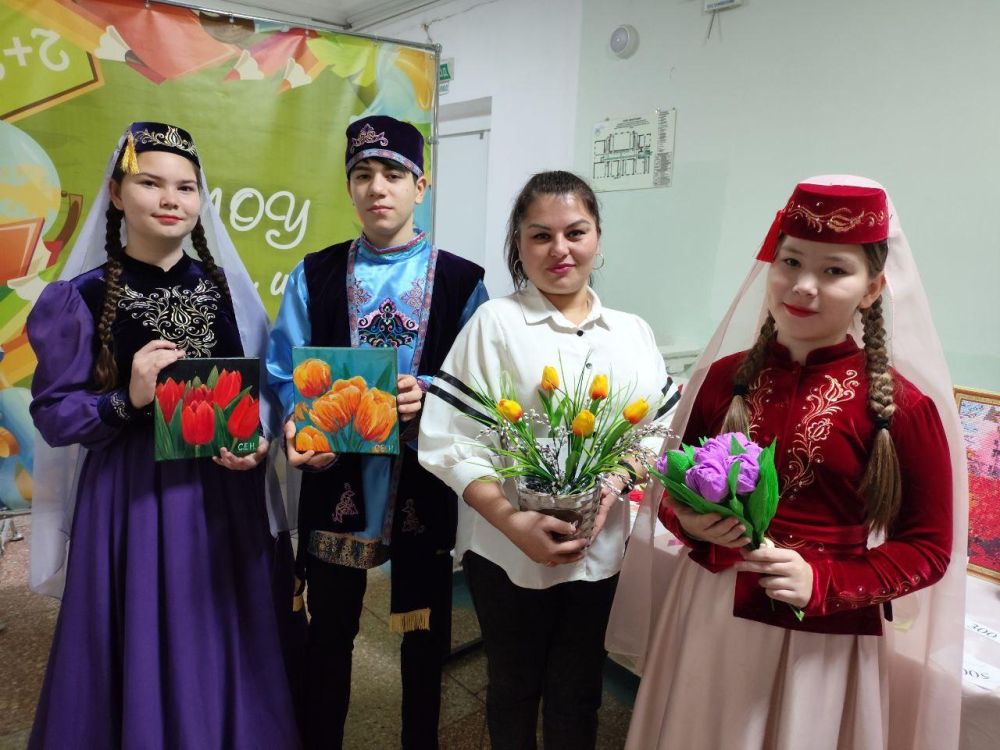 Обучающиеся общеобразовательных учреждений города Джанкоя приняли участие во Всекрымской благотворительной акции «Тюльпан милосердия» («Мерхаметлик лялеси»), инициированной Централизованной Религиозной Организацией Духовное... Обучающиеся общеобразовательных учреждений города Джанкоя приняли участие во Всекрымской благотворительной акции «Тюльпан милосердия» («Мерхаметлик лялеси»), инициированной Централизованной Религиозной Организацией Духовное...