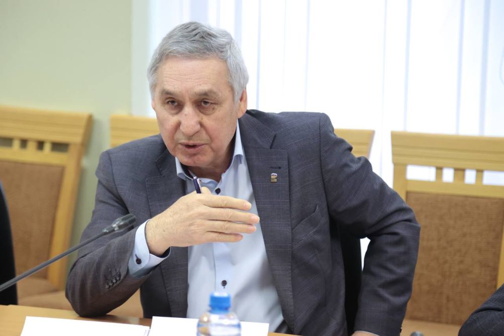 Эдип Гафаров: до конца 2025 года 168 семей получат собственное жильё Эдип Гафаров: до конца 2025 года 168 семей получат собственное жильё