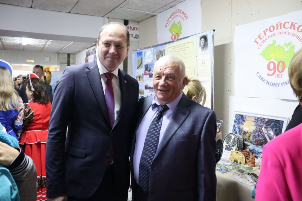 Владислав Хаджиев: В Сакском районе 24 сельских поселения, 79 сёл Владислав Хаджиев: В Сакском районе 24 сельских поселения, 79 сёл