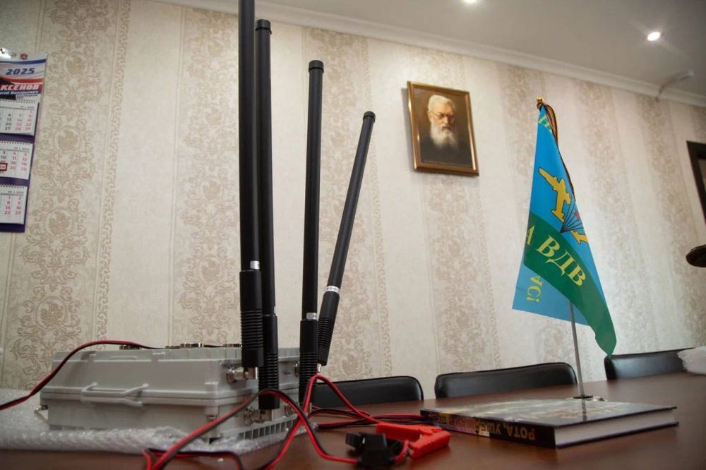 Очередная партия гуманитарного груза, который сформирован на основе запросов военнослужащих силами депутатов и сотрудников Государственного Совета Республики Крым, передана в зону СВО Очередная партия гуманитарного груза, который сформирован на основе запросов военнослужащих силами депутатов и сотрудников Государственного Совета Республики Крым, передана в зону СВО