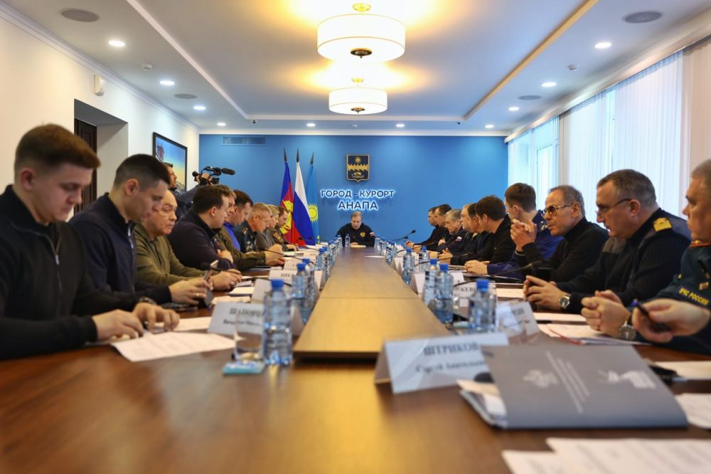 Корма потерпевшего крушение в Керченском проливе танкера "Волгонефть-239" будет утилизирована первой, сообщил глава минтранса Валерий Савельев Корма потерпевшего крушение в Керченском проливе танкера "Волгонефть-239" будет утилизирована первой, сообщил глава минтранса Валерий Савельев