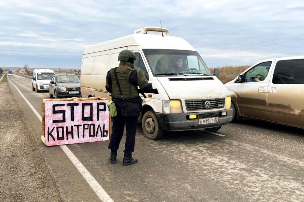 В Сакском районе и в Евпатории прошли учения подразделений территориальной обороны «Барс-Крым», Минобороны Российской Федерации, других силовых и правоохранительных структур — Аксенов В Сакском районе и в Евпатории прошли учения подразделений территориальной обороны «Барс-Крым», Минобороны Российской Федерации, других силовых и правоохранительных структур — Аксенов