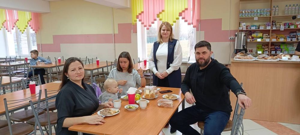 Шериф Османов: Во время нахождения в отпуске принял участие в родительском контроле блюд столовой школы-лицей, где учатся мои дети Шериф Османов: Во время нахождения в отпуске принял участие в родительском контроле блюд столовой школы-лицей, где учатся мои дети