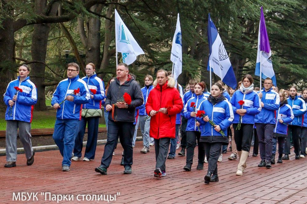 Труд крут: парк имени Гагарина стал одной из главных площадок Республиканской патриотической акции «Крымский студенческий десант РСО» Труд крут: парк имени Гагарина стал одной из главных площадок Республиканской патриотической акции «Крымский студенческий десант РСО»