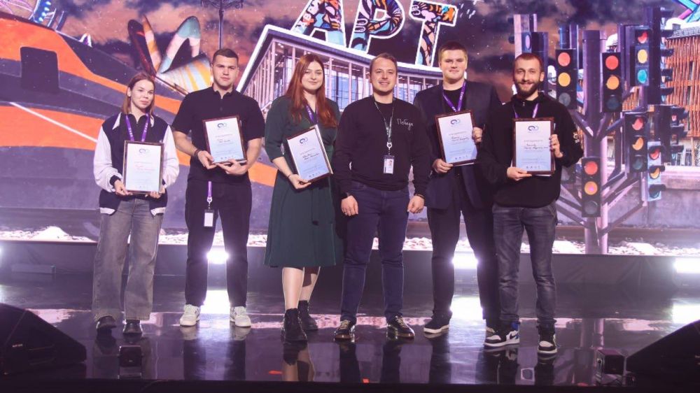 Торжественное закрытие Студенческого слёта «СО.Действуй!» Торжественное закрытие Студенческого слёта «СО.Действуй!»
