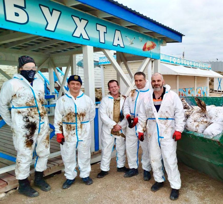 123О ходе работ по устранению последствий выброса нефтепродуктов в Севастополе: 123О ходе работ по устранению последствий выброса нефтепродуктов в Севастополе: