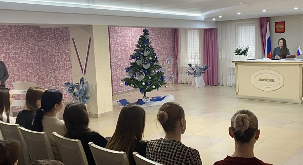 Симферопольский районный отдел ЗАГС проводил День открытых дверей, посвященный Дню студента, для учащихся 2 курса Крымского филиала Федерального государственного бюджетного образовательного учреждения высшего образования... Симферопольский районный отдел ЗАГС проводил День открытых дверей, посвященный Дню студента, для учащихся 2 курса Крымского филиала Федерального государственного бюджетного образовательного учреждения высшего образования...