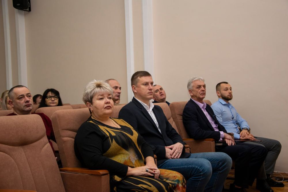 Состоялось оперативно-хозяйственное совещание, в ходе которого руководители структурных подразделений отчитались о проделанной работе Состоялось оперативно-хозяйственное совещание, в ходе которого руководители структурных подразделений отчитались о проделанной работе