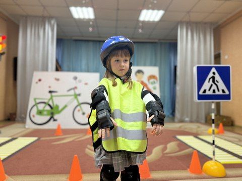 Сотрудники Госавтоинспекции провели занятие с воспитанниками детского сада №50 «Малыш» Сотрудники Госавтоинспекции провели занятие с воспитанниками детского сада №50 «Малыш»