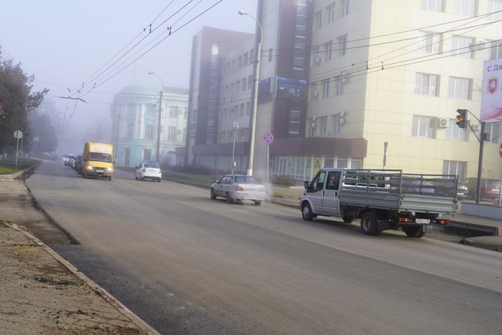 #жкх. Быстрыми темпами продвигается ремонт улицы Кирова. Подрядчиком компанией «СТГ-Юг» в ночное время за эти дни уложен первый слой асфальта на участке дороги от ж\д переезда по ул. Кирова до кафе «Капучино». Дорожная... #жкх. Быстрыми темпами продвигается ремонт улицы Кирова. Подрядчиком компанией «СТГ-Юг» в ночное время за эти дни уложен первый слой асфальта на участке дороги от ж\д переезда по ул. Кирова до кафе «Капучино». Дорожная...