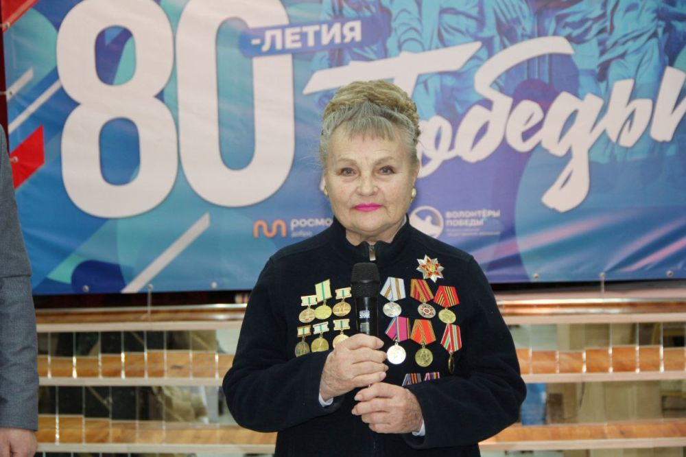 Константин Шимановский: Состоялось открытие центра подготовки Международного волонтёрского корпуса 80-й годовщины Победы в Великой Отечественной войне 1941-1945 годов, который разместится на базе местного отделения «Единой... Константин Шимановский: Состоялось открытие центра подготовки Международного волонтёрского корпуса 80-й годовщины Победы в Великой Отечественной войне 1941-1945 годов, который разместится на базе местного отделения «Единой...