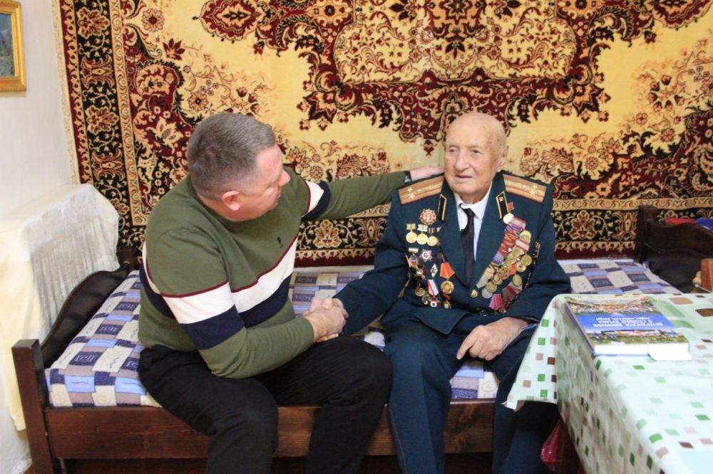 Михаил Афанасьев: Сегодня особый день — 27 января 1944 года Ленинград был окончательно освобожден от блокады немецко-фашистскими войсками. Михаил Афанасьев: Сегодня особый день — 27 января 1944 года Ленинград был окончательно освобожден от блокады немецко-фашистскими войсками.