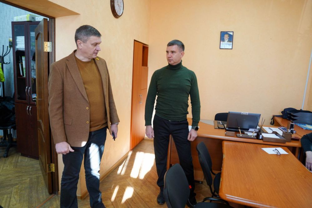 Александр Юрьев: Сегодня представил новых руководителей коллективам двух муниципальных предприятий Александр Юрьев: Сегодня представил новых руководителей коллективам двух муниципальных предприятий