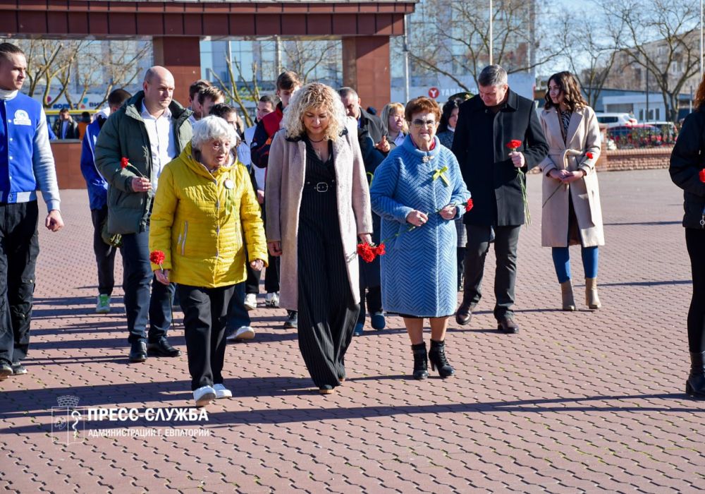 В Евпатории прошла Всероссийская акция памяти «Блокадный хлеб» В Евпатории прошла Всероссийская акция памяти «Блокадный хлеб»