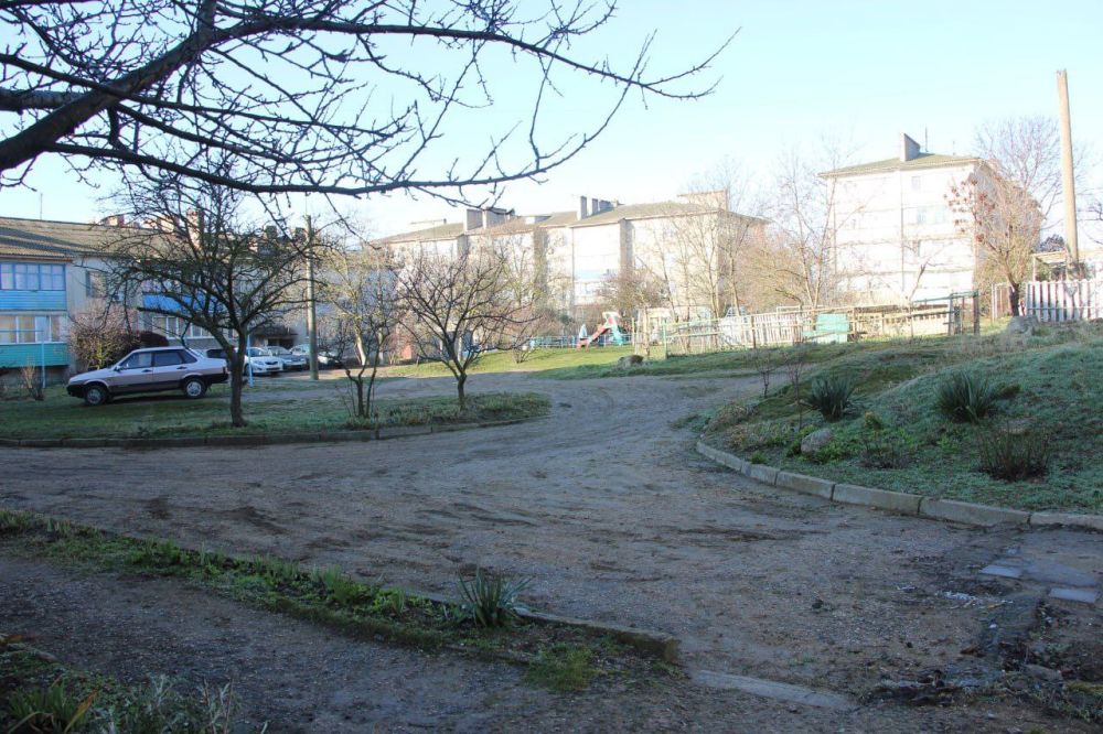#городские_новости. Ремонт внутриквартальных проездов и тротуаров, установка лавочек, освещения и другие вопросы благоустройства обсудили сегодня с жителями ул. Ученической, 11, 10, 7, 5, пер. Кривуляк, 15, 17 в ходе... #городские_новости. Ремонт внутриквартальных проездов и тротуаров, установка лавочек, освещения и другие вопросы благоустройства обсудили сегодня с жителями ул. Ученической, 11, 10, 7, 5, пер. Кривуляк, 15, 17 в ходе...