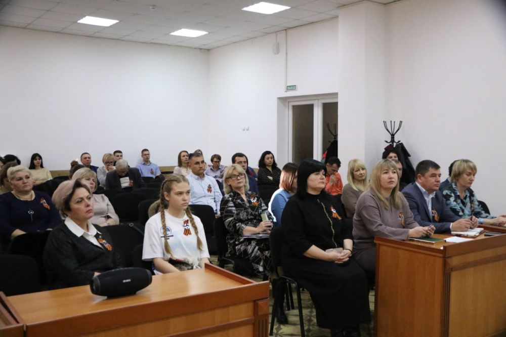 Ольга Урайкина: В здании администрации Бахчисарайского района организована акция "Блокадная ласточка", посвященная 81-летию снятия блокады Города-Героя Ленинграда Ольга Урайкина: В здании администрации Бахчисарайского района организована акция "Блокадная ласточка", посвященная 81-летию снятия блокады Города-Героя Ленинграда