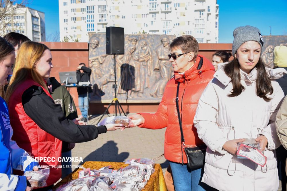 В Евпатории прошла Всероссийская акция памяти «Блокадный хлеб» В Евпатории прошла Всероссийская акция памяти «Блокадный хлеб»