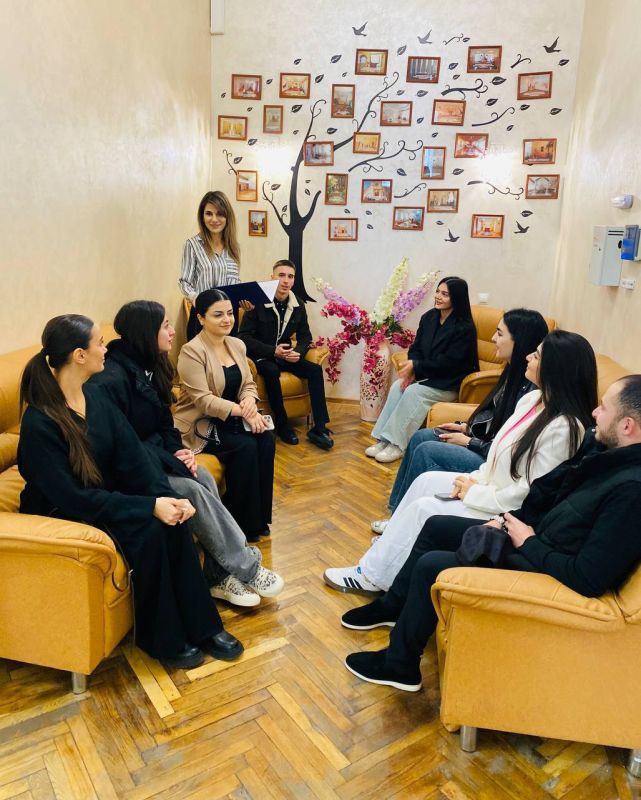 Феодосийский городской отдел ЗАГС также провел первую в этом году Школа молодоженов Феодосийский городской отдел ЗАГС также провел первую в этом году Школа молодоженов
