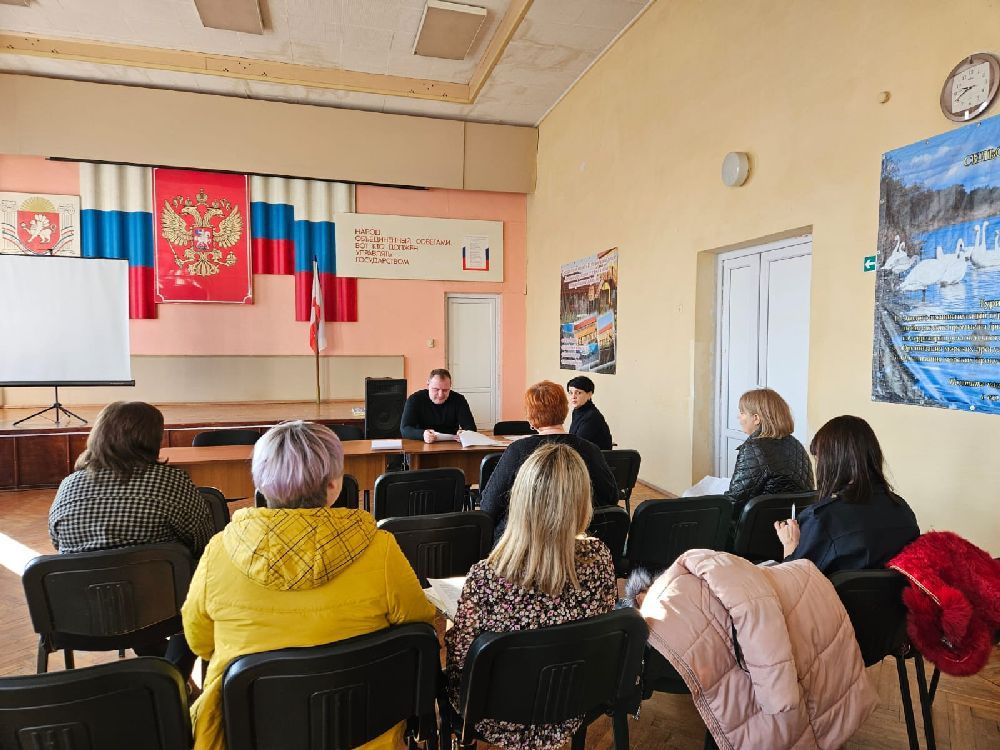 Денис Олейник: Провел заседание рабочей группы Межведомственной комиссии Республики Крым по противодействию нелегальной занятости в Раздольненском районе на которое были приглашены субъекты хозяйствования, у которых...