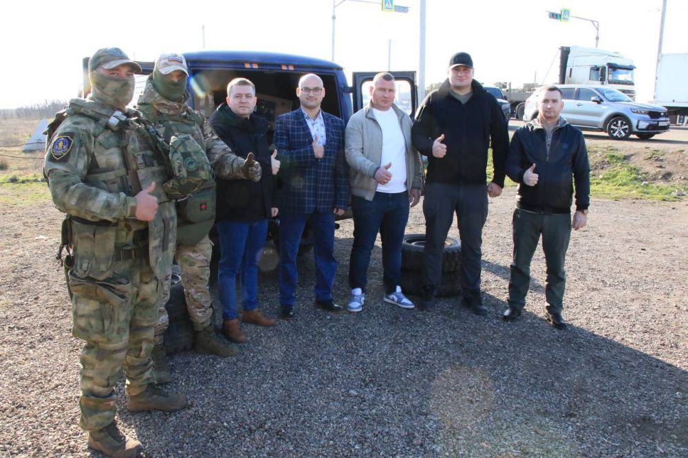 Автомобили для нужд наших защитников в зоне СВО передали депутаты Госсовета Автомобили для нужд наших защитников в зоне СВО передали депутаты Госсовета