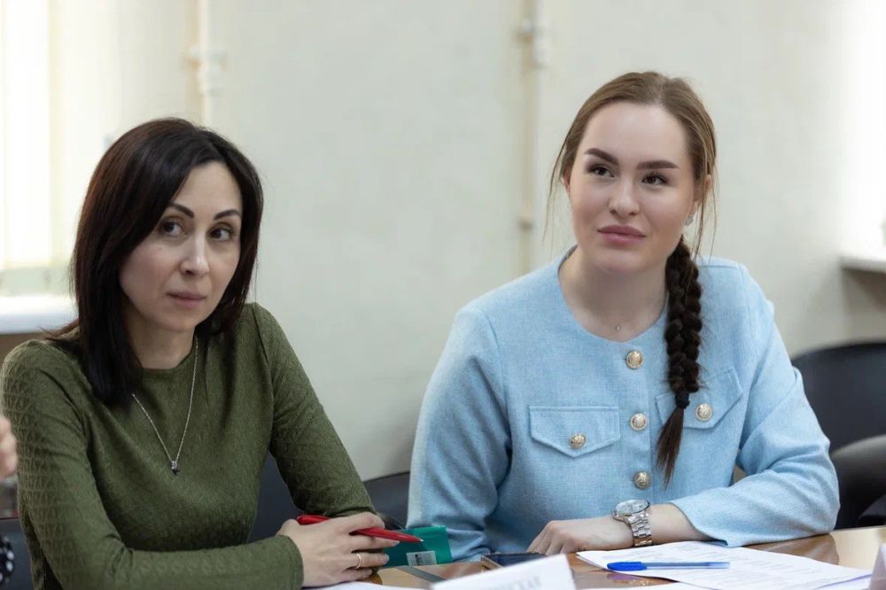 Валентина Лаврик: При поддержке Главы Республики Крым – Аксёнова С.В., в рамках реализации Указа Главы Республики Крым о создании советов президентов ученического самоуправления Республики Крым от 28.04.2021 года №103-У, 29... Валентина Лаврик: При поддержке Главы Республики Крым – Аксёнова С.В., в рамках реализации Указа Главы Республики Крым о создании советов президентов ученического самоуправления Республики Крым от 28.04.2021 года №103-У, 29...
