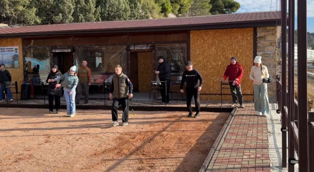 В Гаспре завершили строительство площадки для игры в петанк В Гаспре завершили строительство площадки для игры в петанк