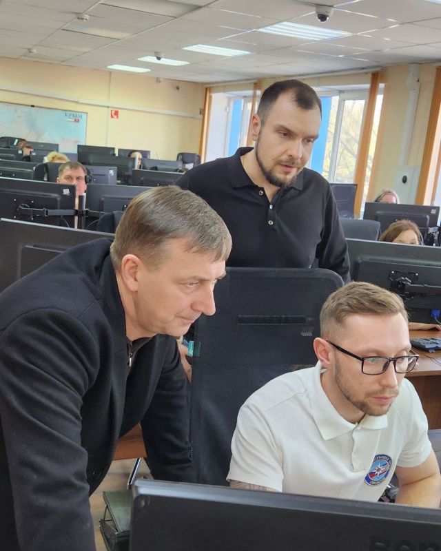 Алексей Ерёменко: Посетил сегодня Центр по приему и обработке экстренных вызовов Системы 112 в ГКУ РК "Безопасный регион" Алексей Ерёменко: Посетил сегодня Центр по приему и обработке экстренных вызовов Системы 112 в ГКУ РК "Безопасный регион"