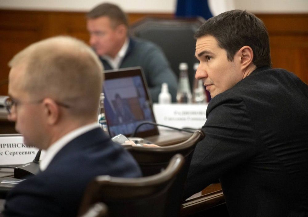 Роман Старовойт провел заседание научно-технического совета, которое было посвящено вопросам минимизации загрязнения морской среды из-за крушения танкеров в Керченском проливе Роман Старовойт провел заседание научно-технического совета, которое было посвящено вопросам минимизации загрязнения морской среды из-за крушения танкеров в Керченском проливе
