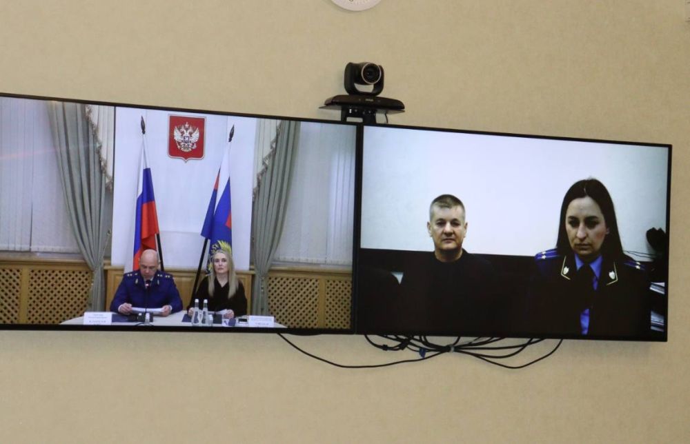 Прокурор Крыма провел прием предпринимателей Прокурор Крыма провел прием предпринимателей