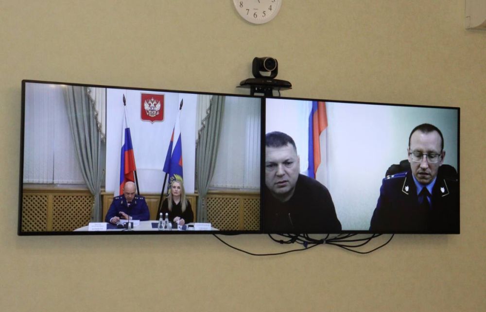 Прокурор Крыма провел прием предпринимателей Прокурор Крыма провел прием предпринимателей