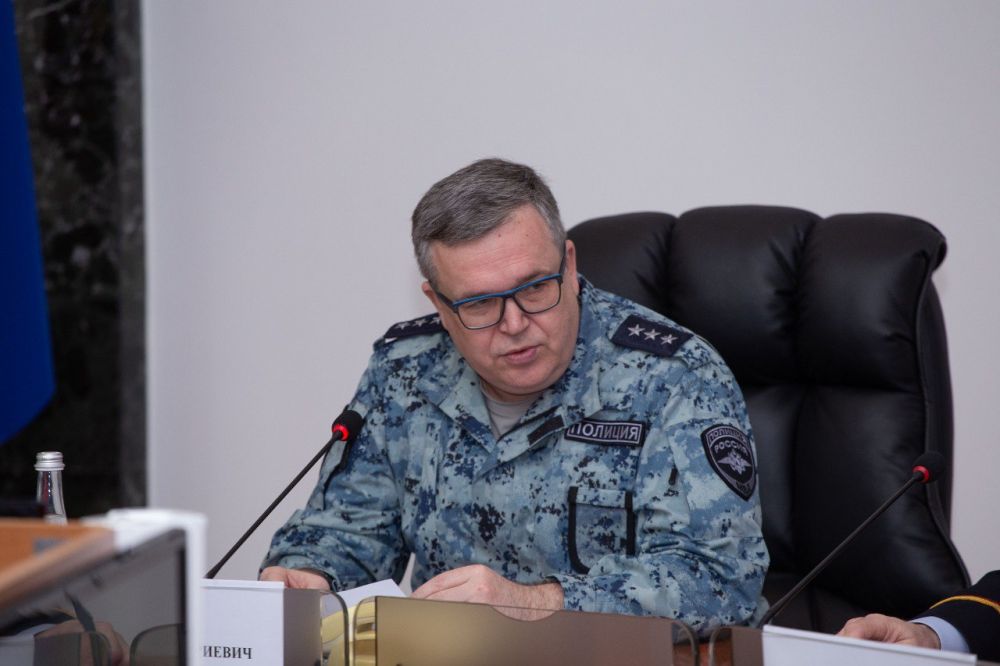 Виталий Шулика принял участие в подведении итогов оперативно-служебной деятельности МВД по Республике Крым за 2024 год Виталий Шулика принял участие в подведении итогов оперативно-служебной деятельности МВД по Республике Крым за 2024 год