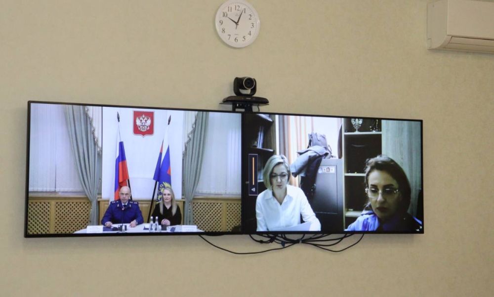 Прокурор Крыма провел прием предпринимателей Прокурор Крыма провел прием предпринимателей