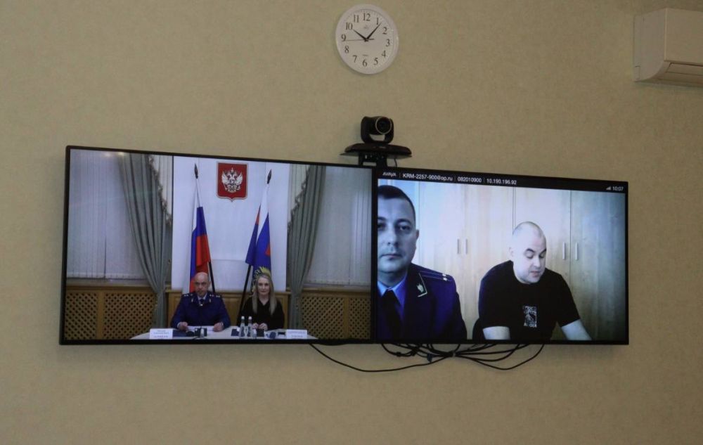 Прокурор Крыма провел прием предпринимателей Прокурор Крыма провел прием предпринимателей