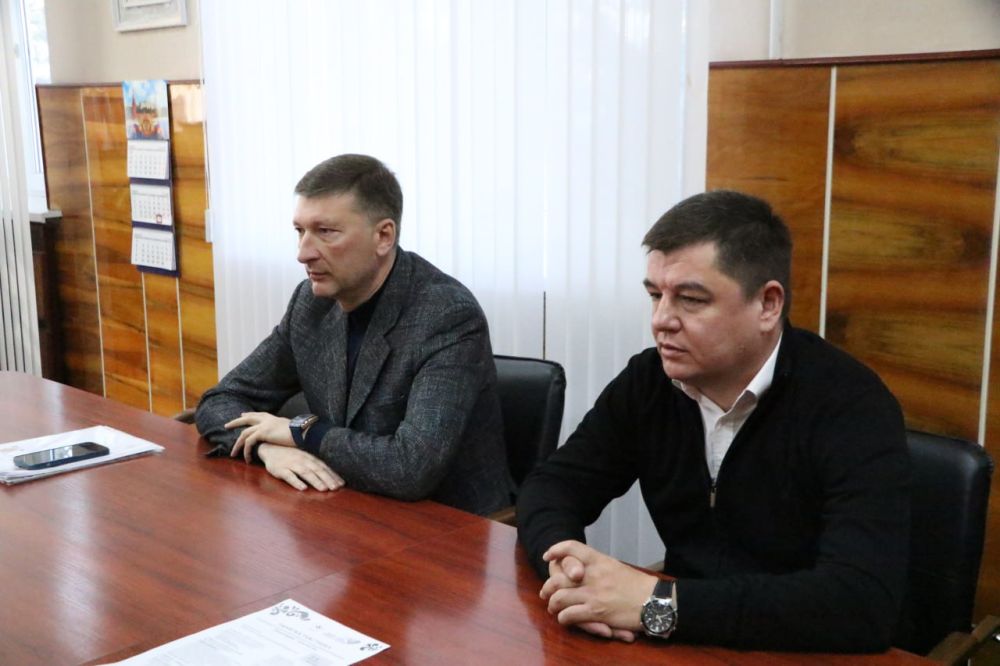 Ольга Урайкина: Сегодня совместно с депутатом Государственного совета Республики Крым Василием Рогатиным, членом Общественной палаты Республики Крым Зауром Смирновым, главой администрации Бахчисарайского района Анжеликой... Ольга Урайкина: Сегодня совместно с депутатом Государственного совета Республики Крым Василием Рогатиным, членом Общественной палаты Республики Крым Зауром Смирновым, главой администрации Бахчисарайского района Анжеликой...