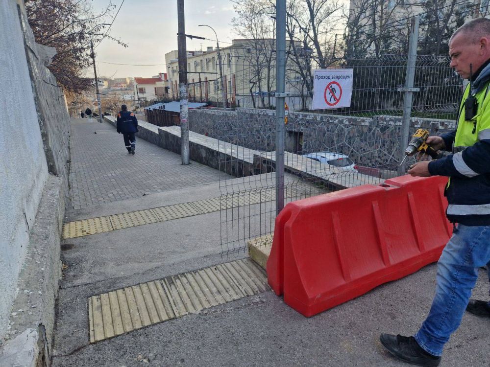 Сегодня в 18:00 перекроют пешеходную часть на улице Адмирала Октябрьского в Севастополе Сегодня в 18:00 перекроют пешеходную часть на улице Адмирала Октябрьского в Севастополе