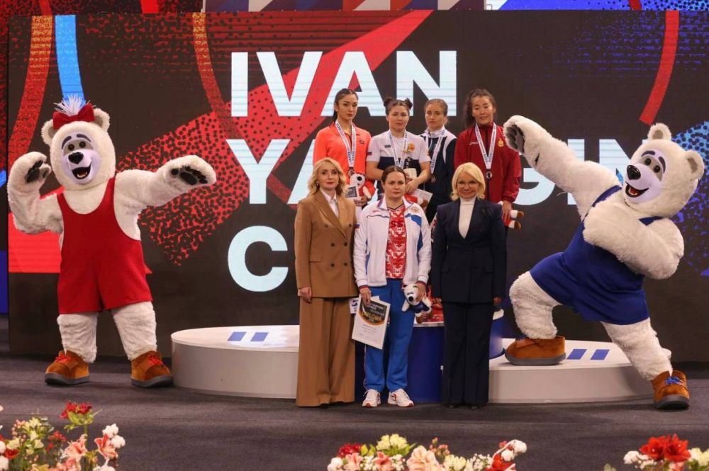  :       XXXVI        !